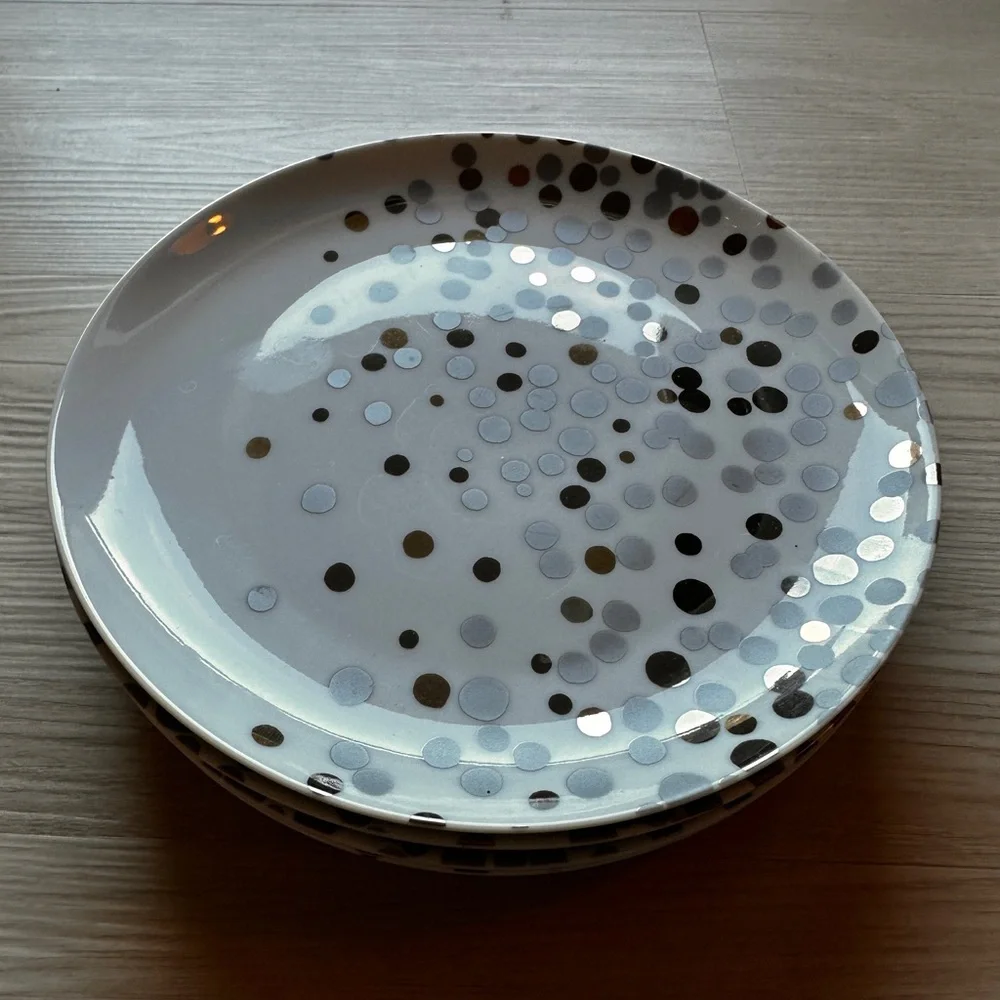 NEW RARE! Set/4 Crate & Barrel Metallic Dot Salad Appetizer Dessert Dishes Plate